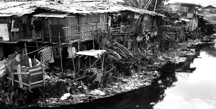 Hundreds Tons of Trash Pulled Away from Jakarta’s Rivers a Day